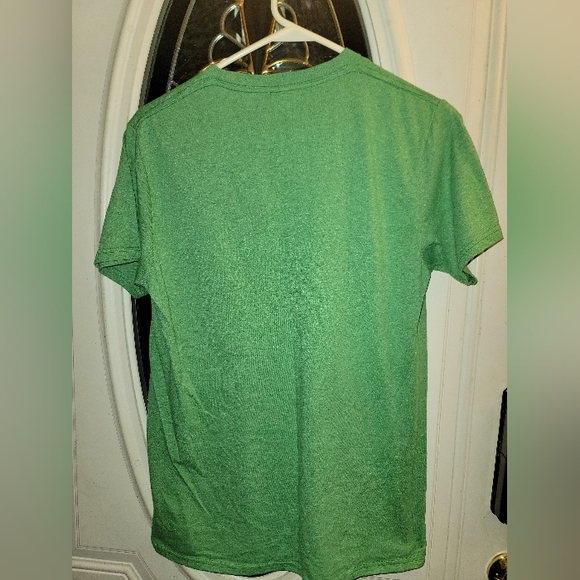 💚Grinch Medium Holiday TShirt 💚 - Picture 3 of 4